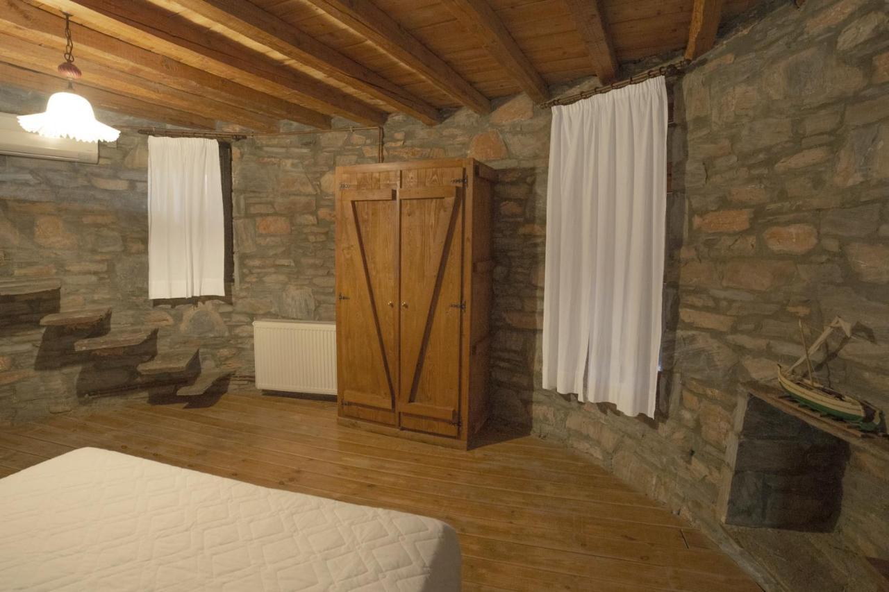 Pyrgos Traditional Village Ágios Kírykos Екстериор снимка