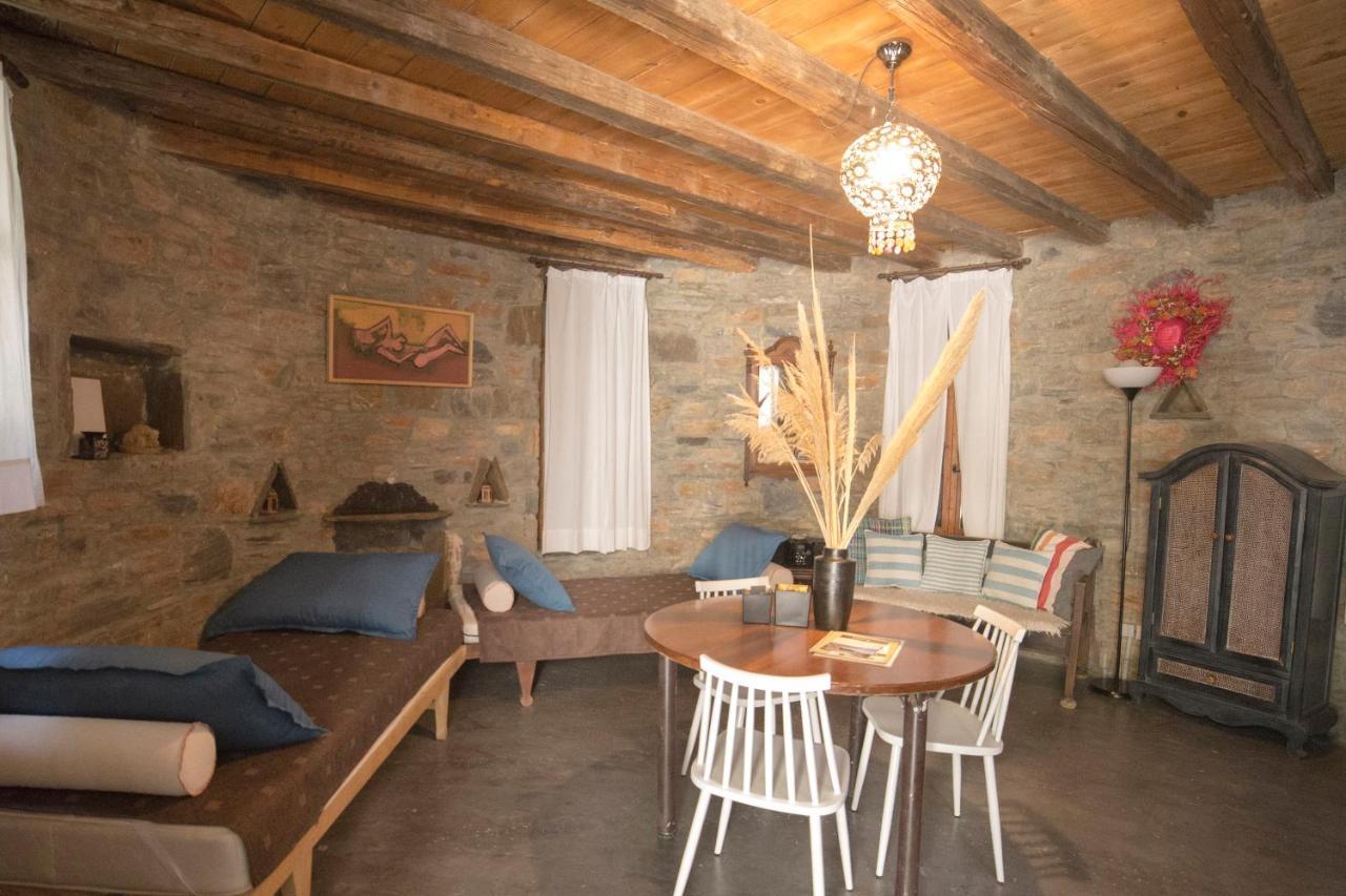 Pyrgos Traditional Village Ágios Kírykos Екстериор снимка