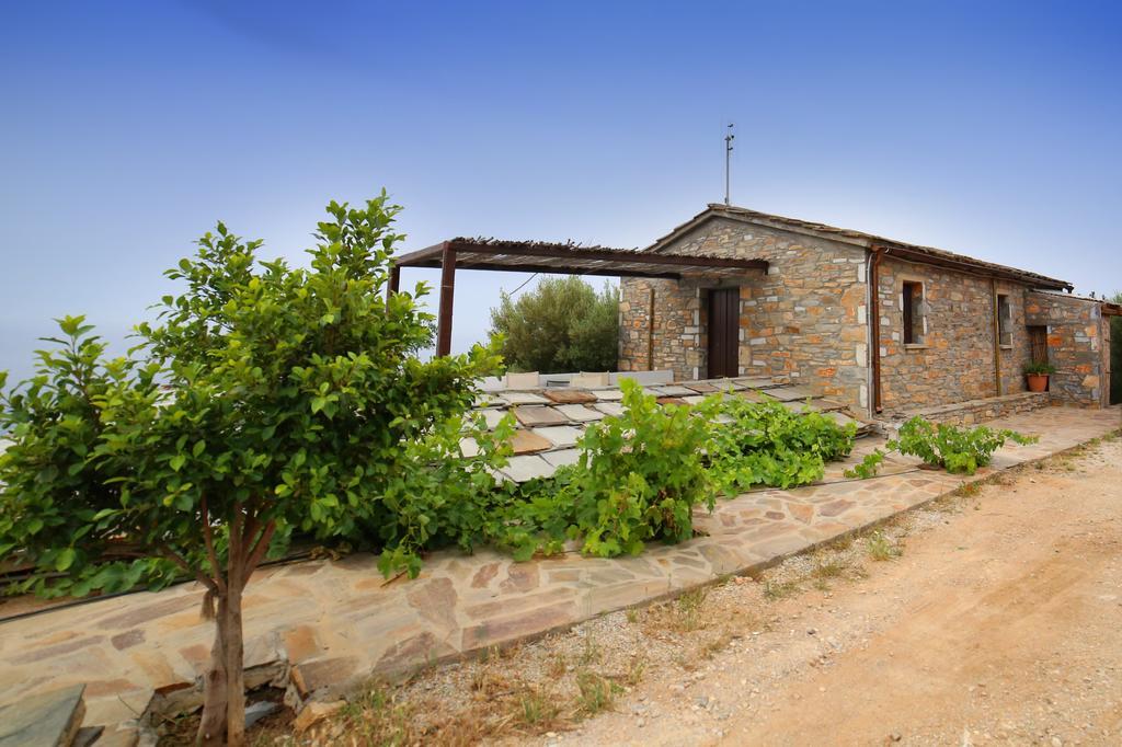 Pyrgos Traditional Village Ágios Kírykos Екстериор снимка