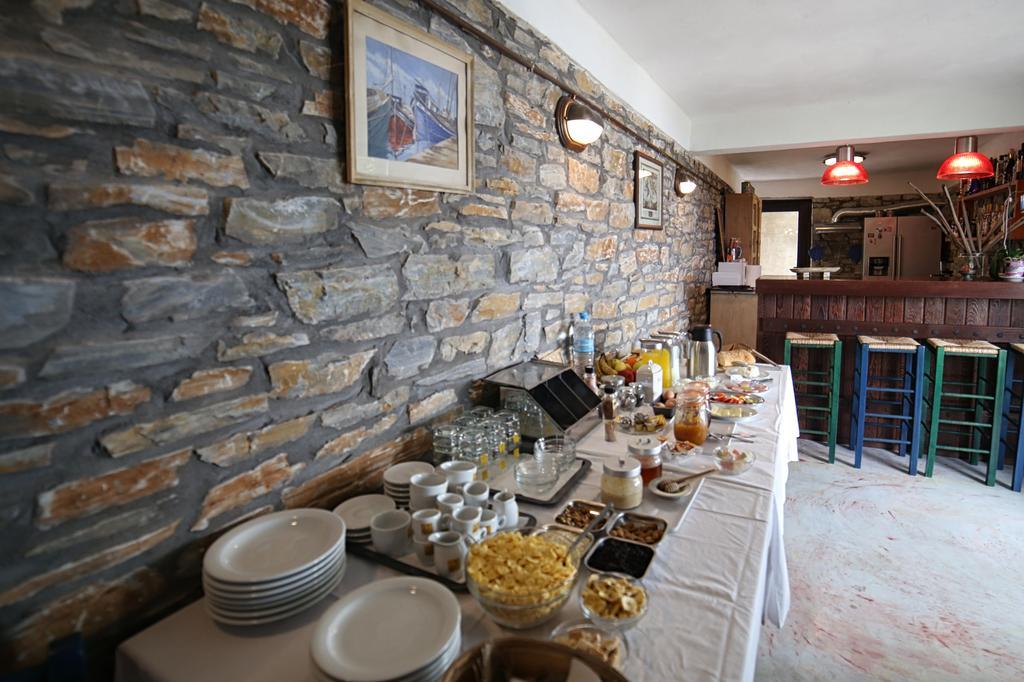 Pyrgos Traditional Village Ágios Kírykos Екстериор снимка