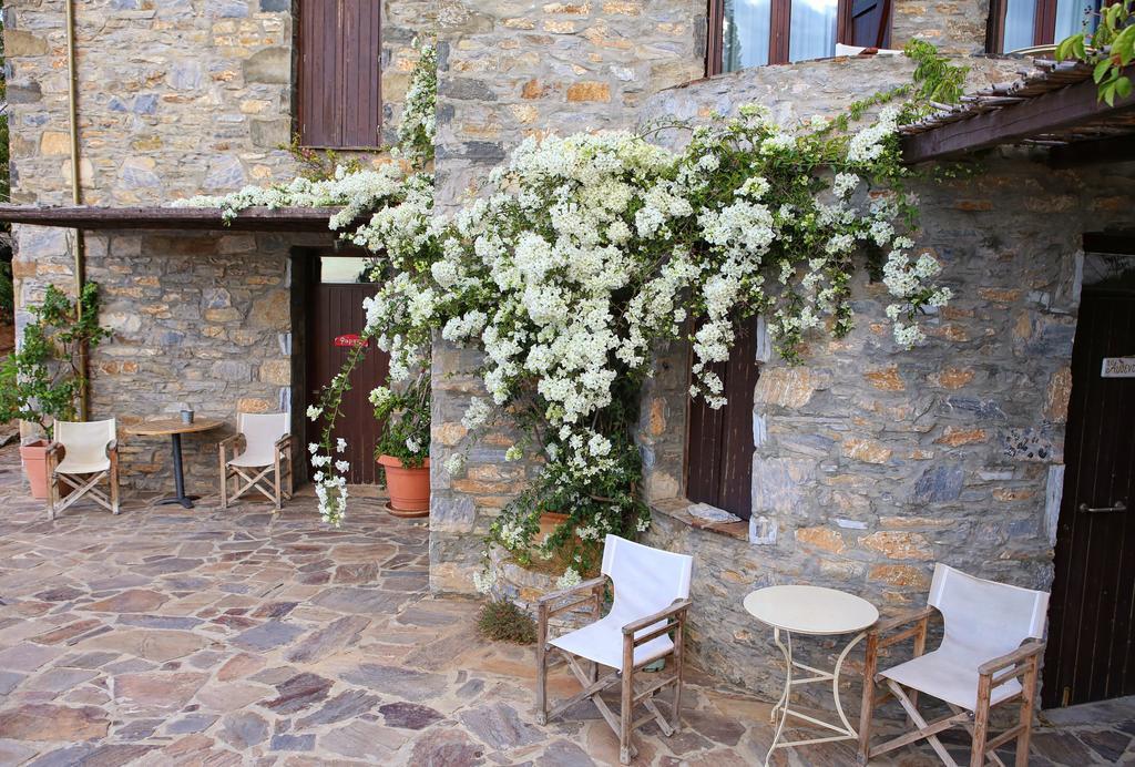 Pyrgos Traditional Village Ágios Kírykos Екстериор снимка