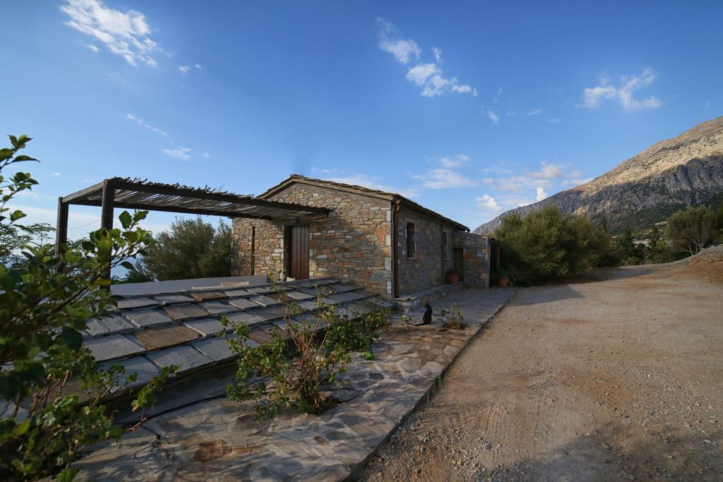 Pyrgos Traditional Village Ágios Kírykos Екстериор снимка